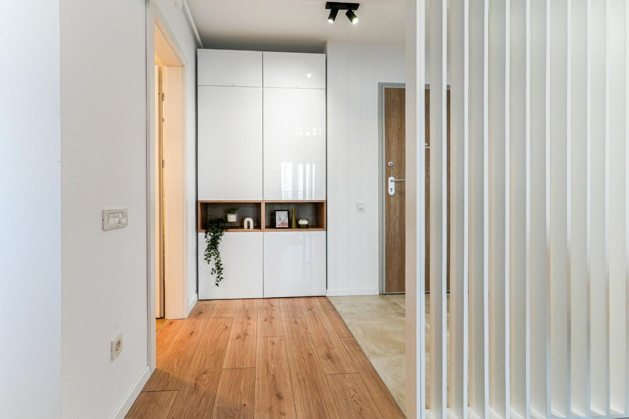 Apartament Sandra - Park-view With Balcony & Parking